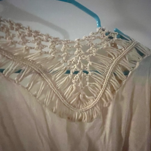 Plus Size Women’s 2X Cream colored Hollow Out Tassel Kimono Cover - Picture 2 of 12